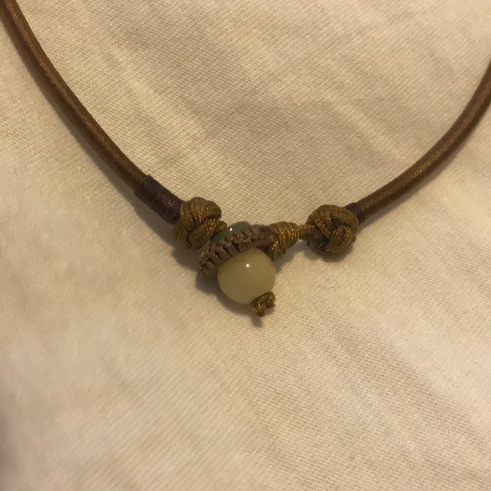 Pretty necklace - Picture 3 of 5